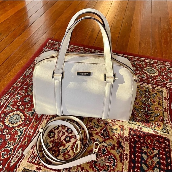Kate Spade Purse- Great condition! - Picture 2 of 5